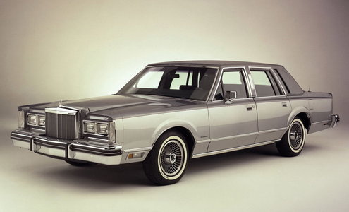 1983 LINCOLN TOWN CAR
